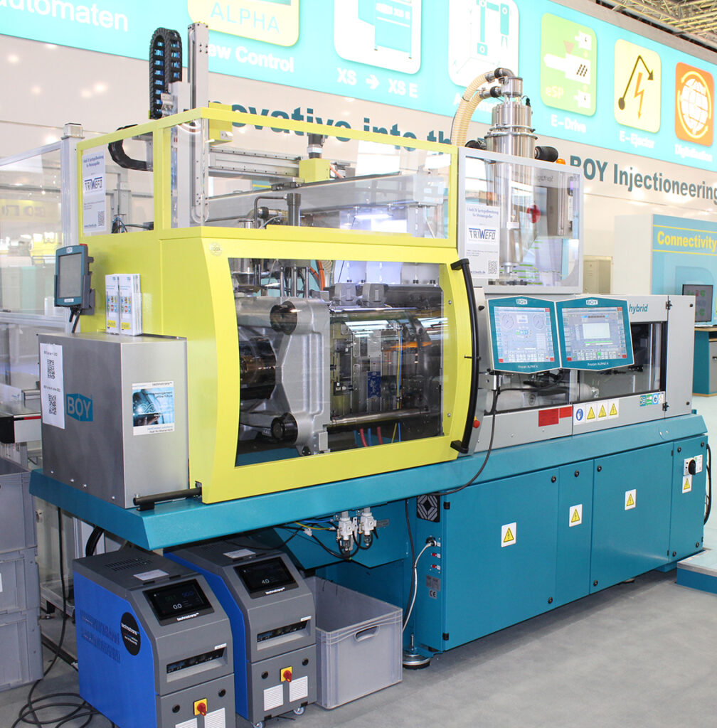 Two Injection Moulding Machines at Plast Milan: a Small Giant and a Big ...